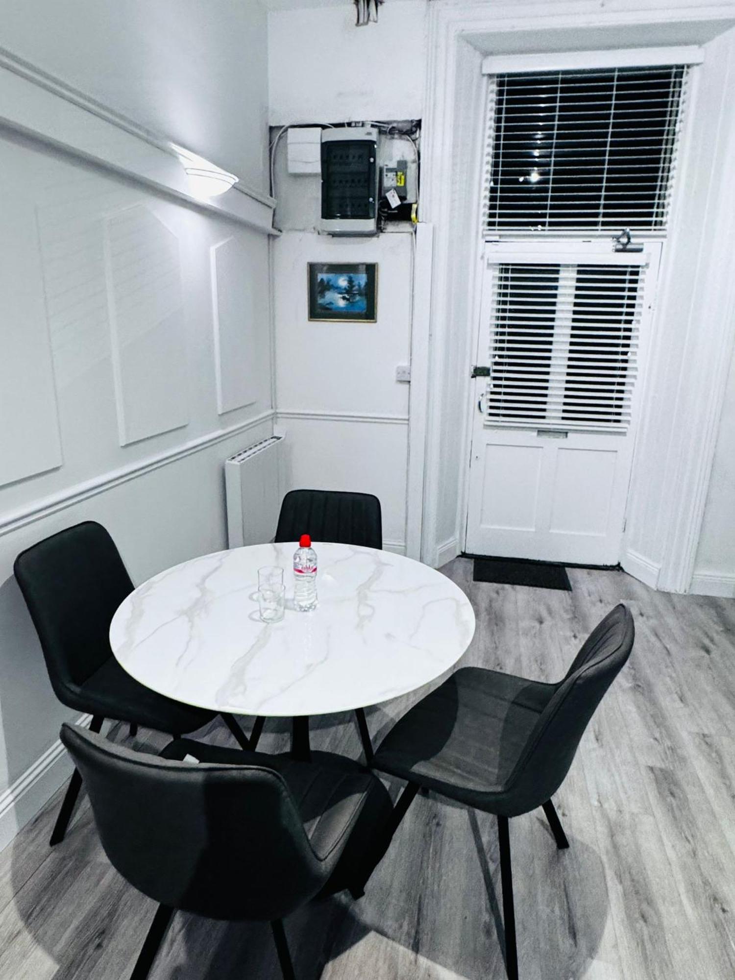 Naas Town - Budget Double Bedrooms Ngoại thất bức ảnh